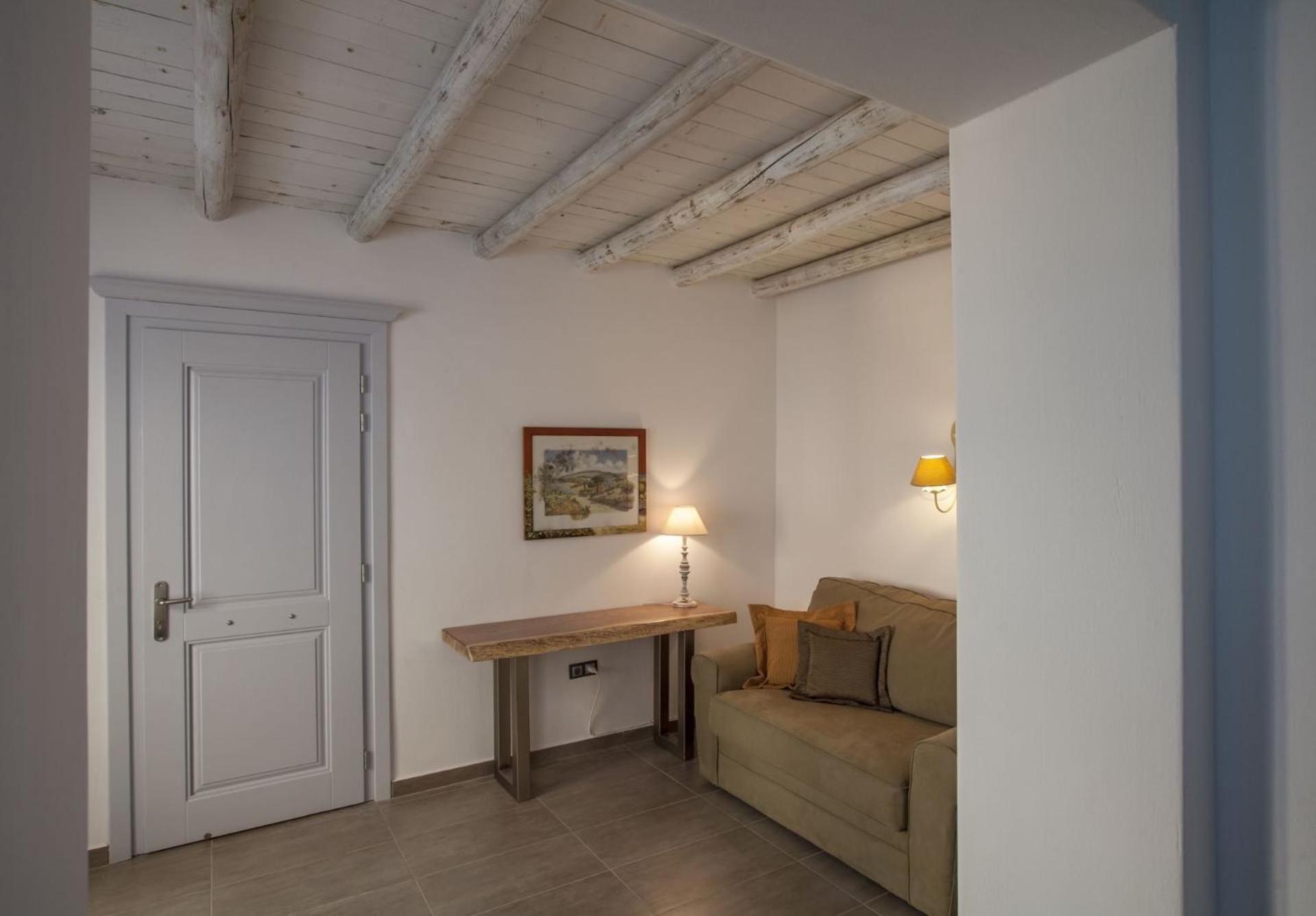Miland Suites Adamantas  Exterior photo