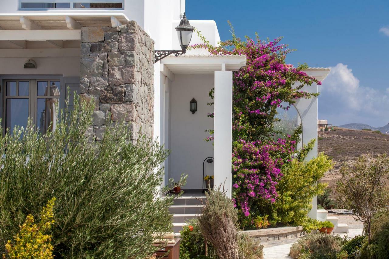 Miland Suites Adamantas  Exterior photo